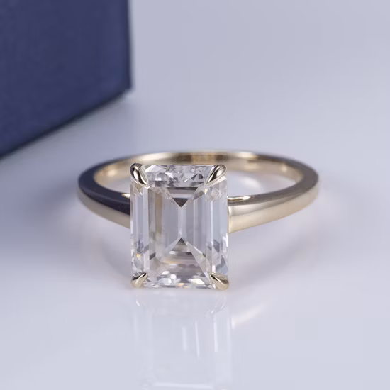 Messi Gems Ms-543 Anillo de moissanita de corte esmeralda de oro amarillo de 18 quilates para mujer de 7 * 9 mm
